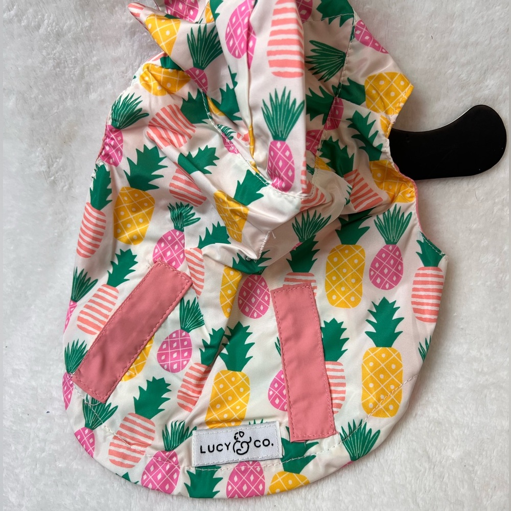Lucy & Co Reversible Dog Rain Coat Pineapple Print NWT